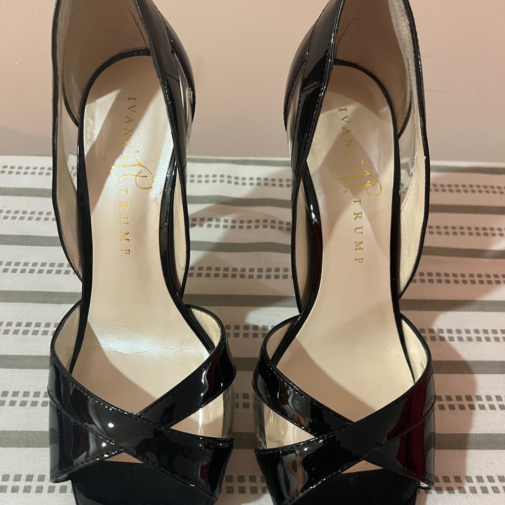 Ivanka Trump Heels - Picture 2 of 6